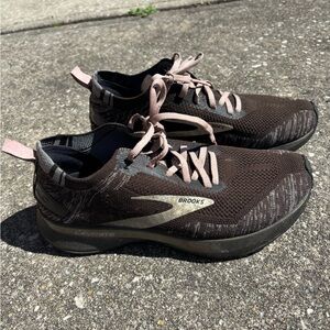 Brooks Women's Black Running Shoes